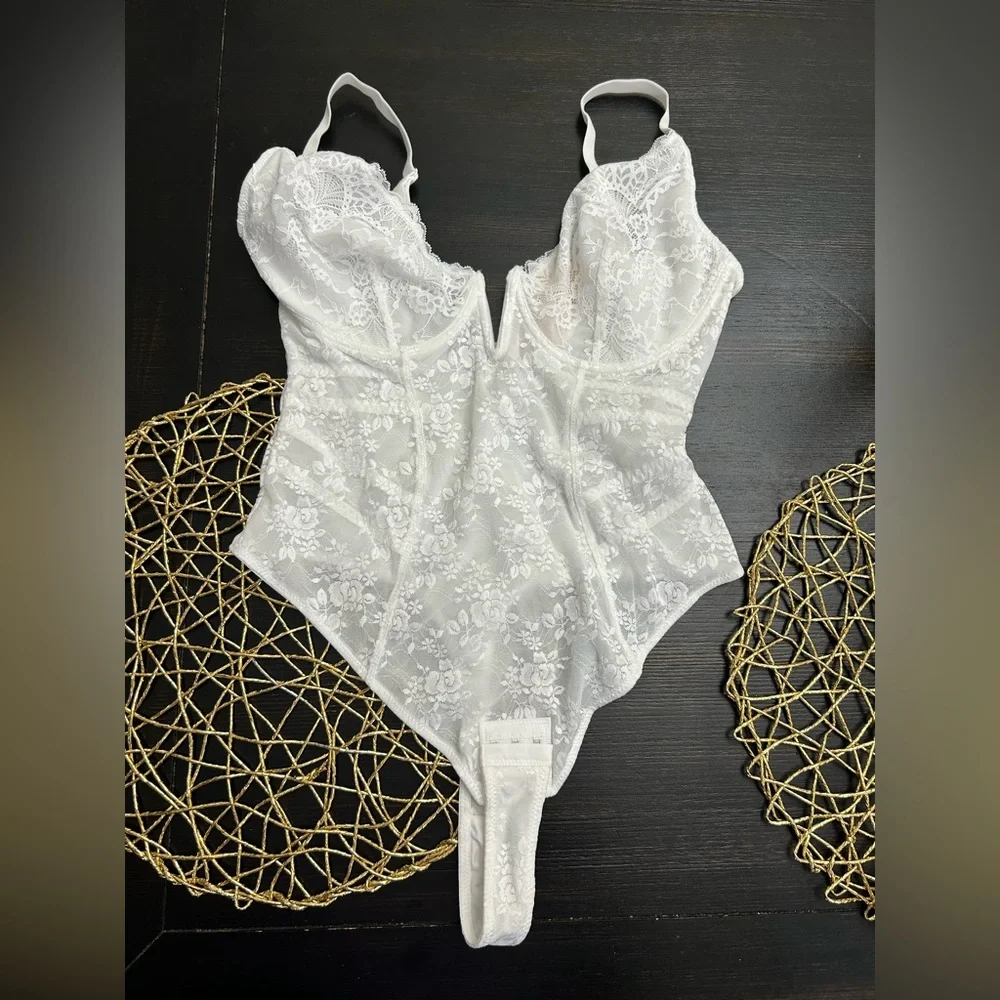 Popilush Shapewear Lace Deep V-Neck Low Back Hourglass Thong Bodysuit - Picture 5 of 7